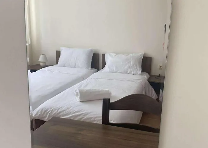 Апартамент Family, Friendly 2 Bed *